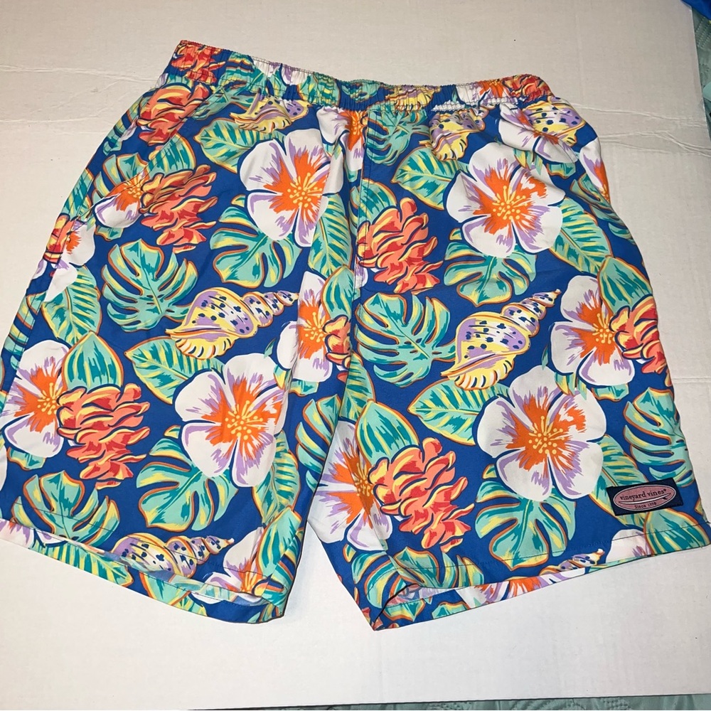 Vineyard vines swim